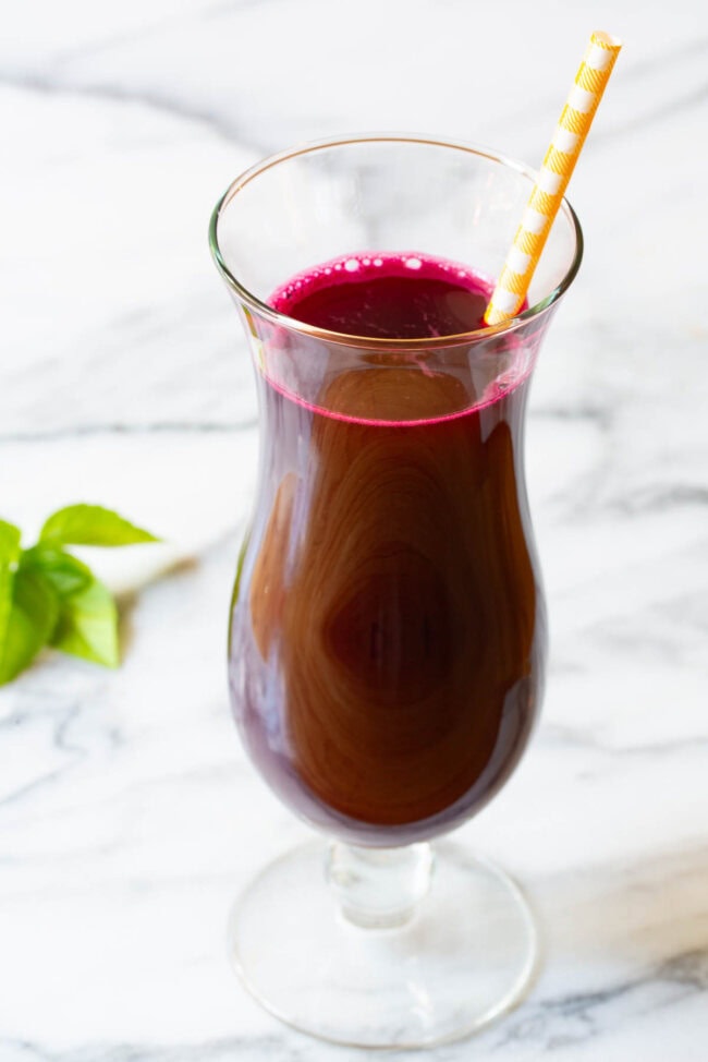 Fresh and Fabulous 4 Ingredient Basil Beet Juice Recipe (Blender Juice)