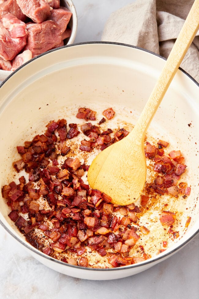 Ingredients needed for deer meat stew.